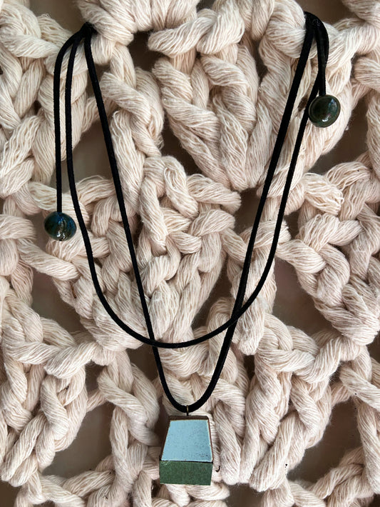 colar-gargantilha à francesa