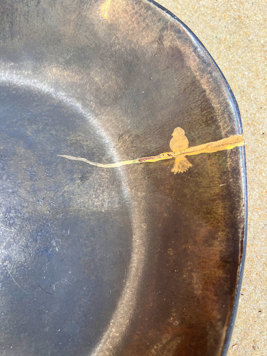 coleção cicatrizes | prato raso pouso no grafite