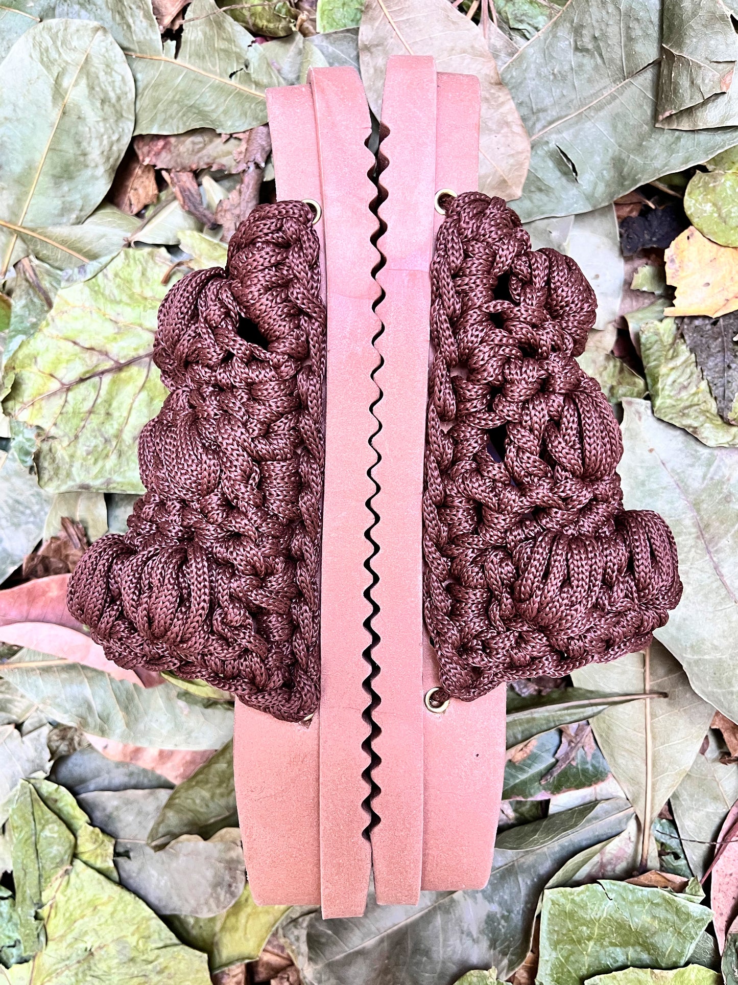 papete em crochê na rua, na chuva, na fazenda | café