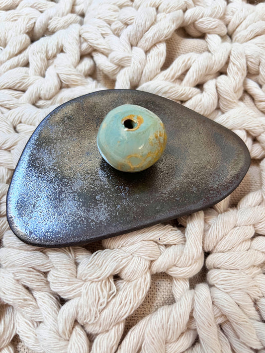 incensário gota no lago azul