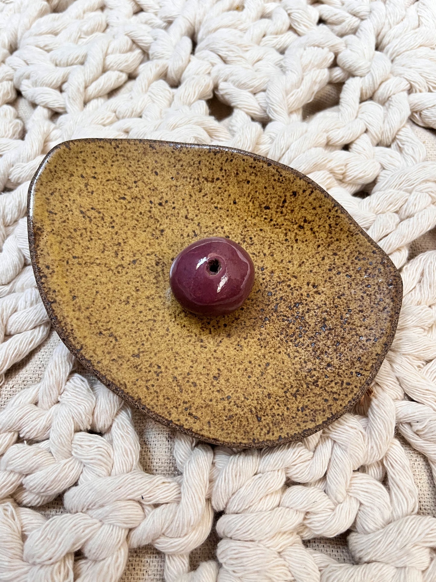 incensário gota no mar mostarda