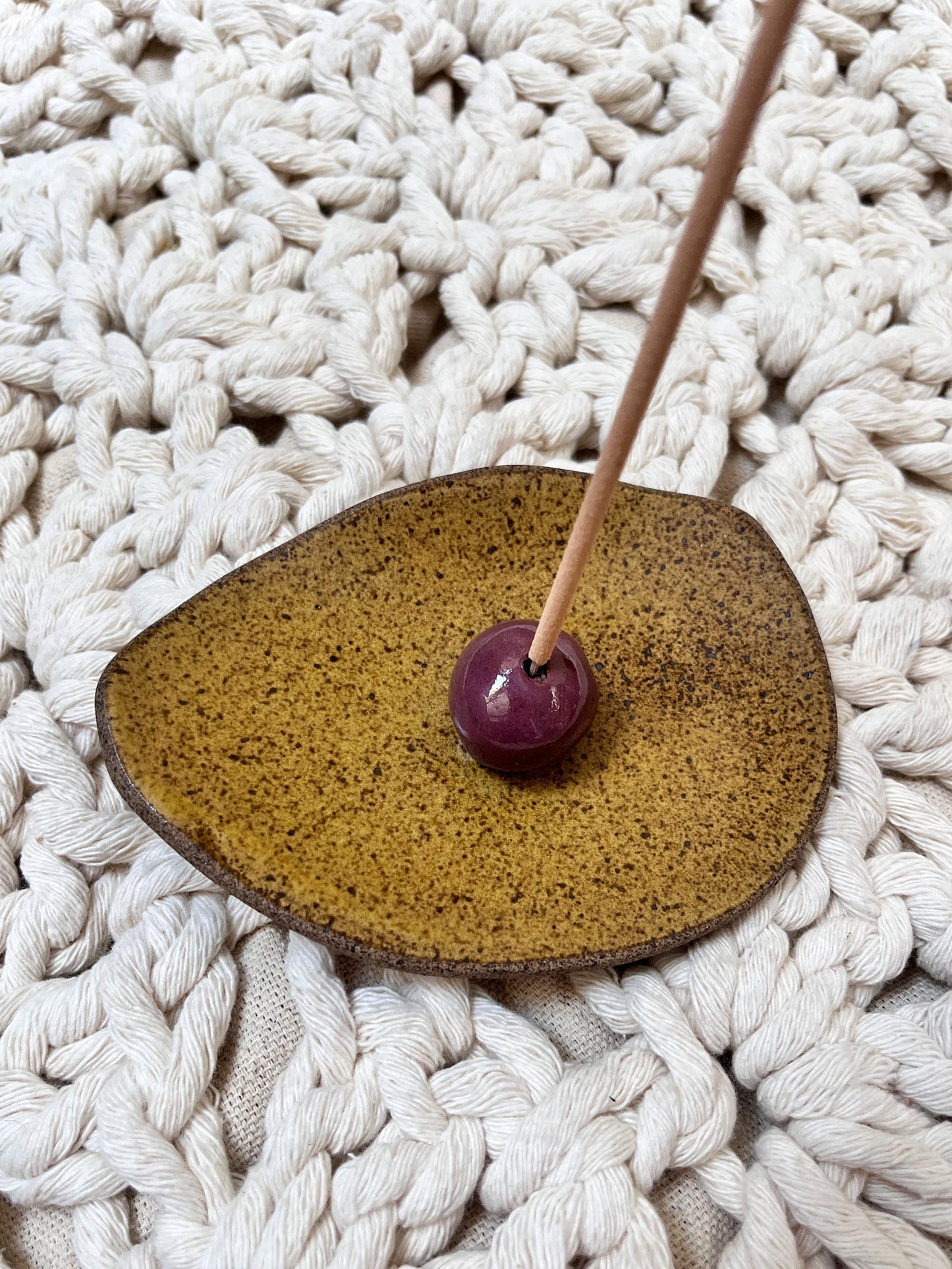 incensário gota no mar mostarda