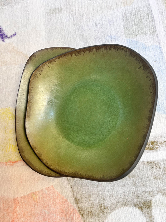 duo de pratinhos rasos oliva