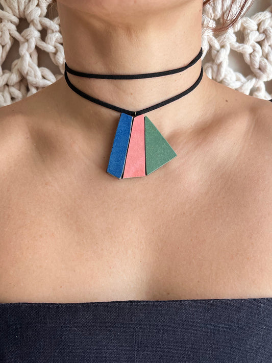 colar-gargantilha à francesa